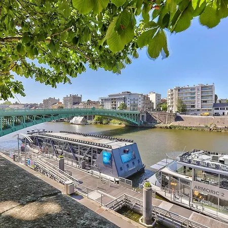 Large With Terrace *nantes* *